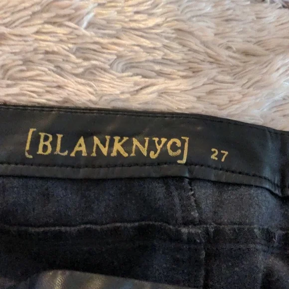 BlankNyc Faux Leather Skinny Pants Ankle Zip Black Size 27 Mid to Low Rise - Picture 8 of 10